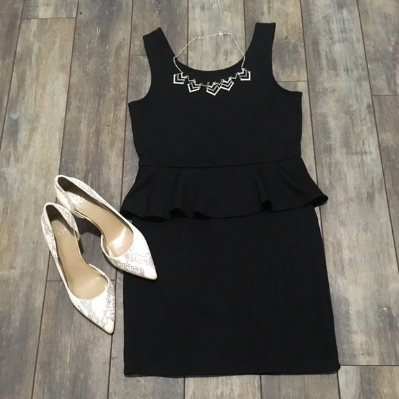 American Eagle Outfitters Dresses & Skirts - American Eagle Black Peplum Dress Size 4